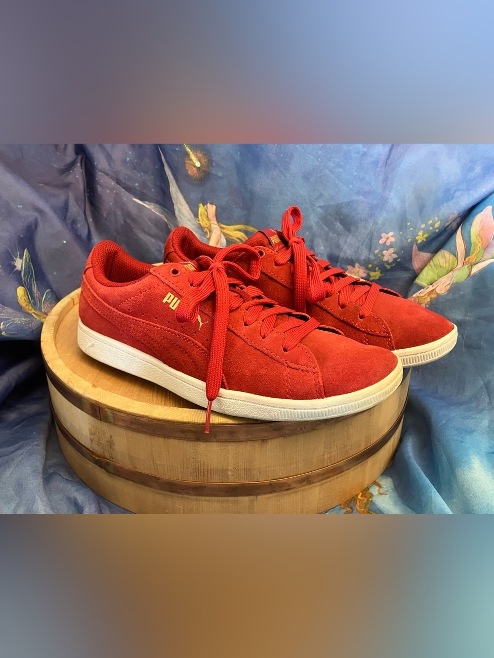 Puma Red Suede Women's Vikky Sneaker Size 7